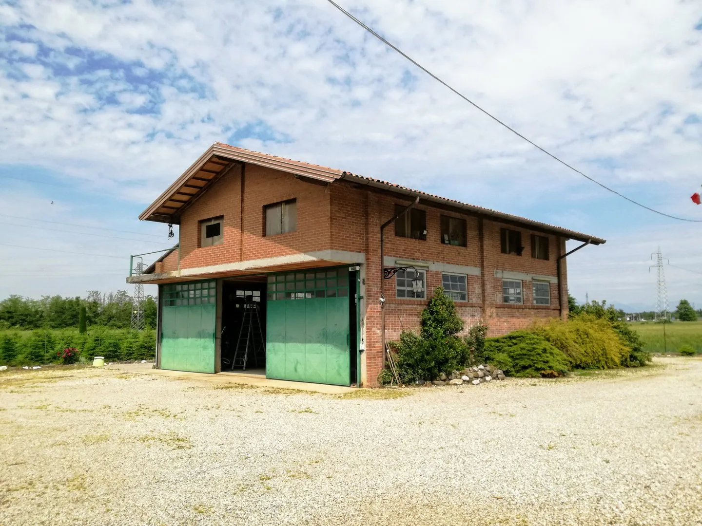 Capannone Polifunzionale 235 mq con Fotovoltaico